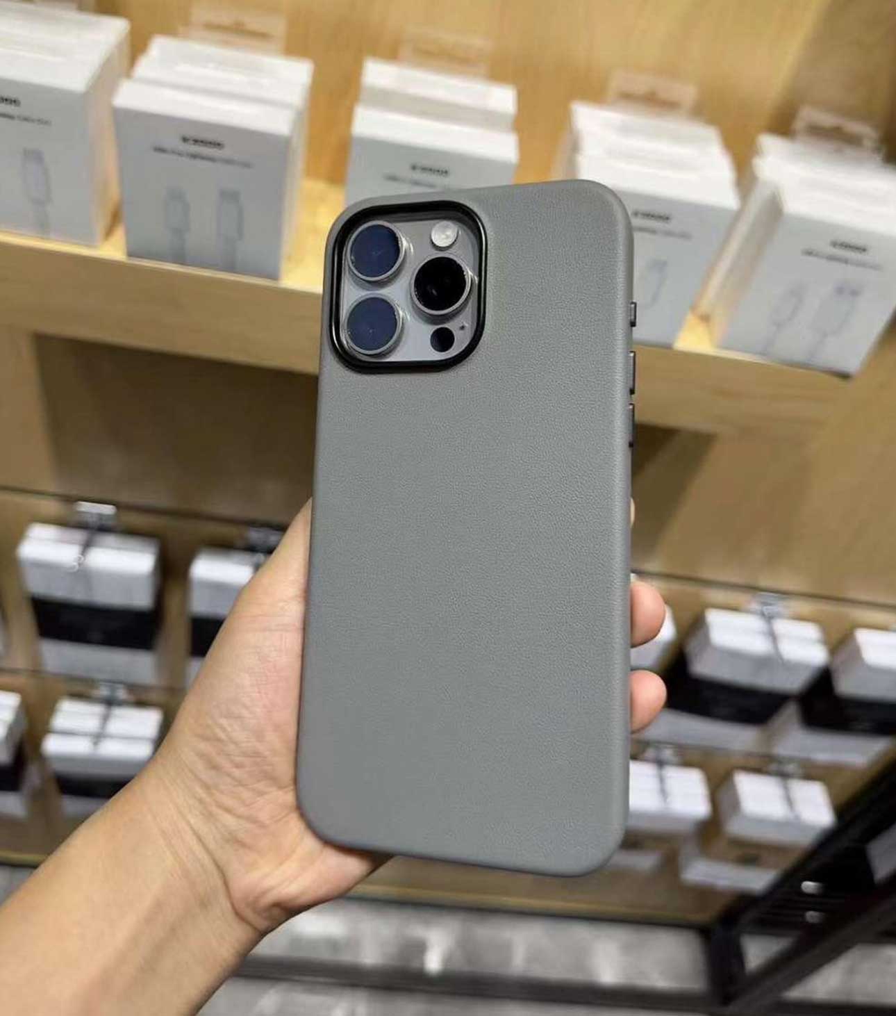Noble Collection Leather Case Natural Titanium iPhone 15,16series Noble Collection Leather Case Natural Titanium iPhone 15,16series