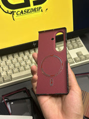 Luxo Carbon Case Black Triangle Fold 7 with MagSafe