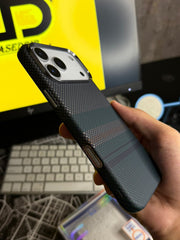 Luxo Black Green Pattern Carbon Magsafe Case 17 Pro Max