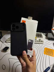 Spigen 1:1 Rugged Armor MagSafe Case 17 Pro Max