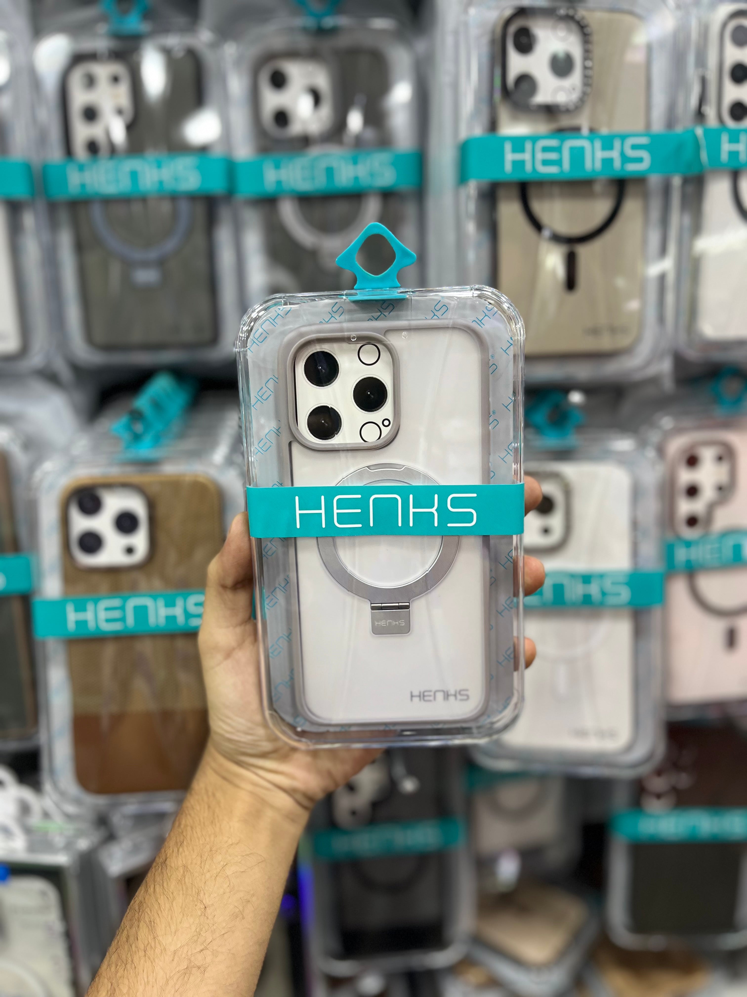 Henks Matt MagSafe Stand Case 16 pro max