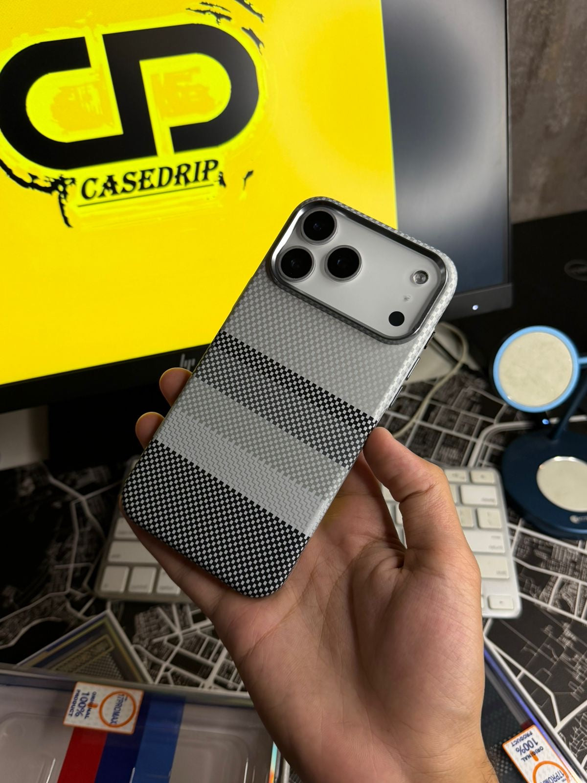 Luxo White Sunset Carbon MagSafe Case 17 Pro Max