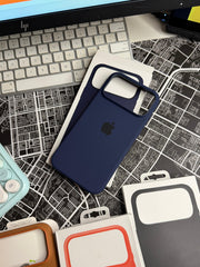 Apple MagSafe Silicone Case 17 Series