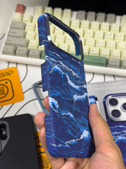 Blue wavy MagSafe carbon 17 pro max