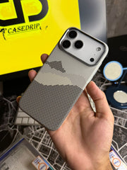 Luxo White Mountain Carbon Magsafe Case 17 Pro Max