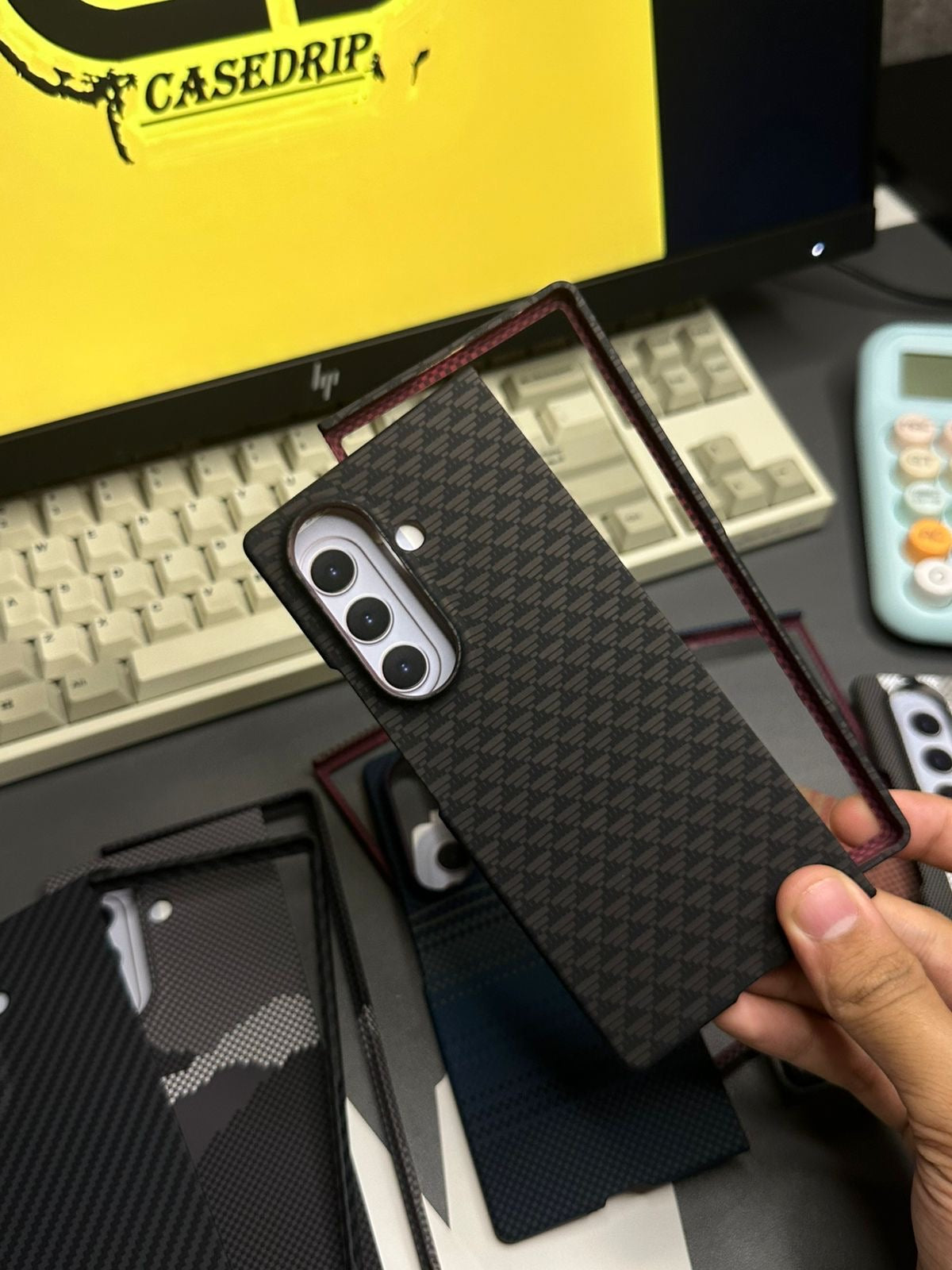 Luxo Carbon Case Black Triangle Fold 7 with MagSafe