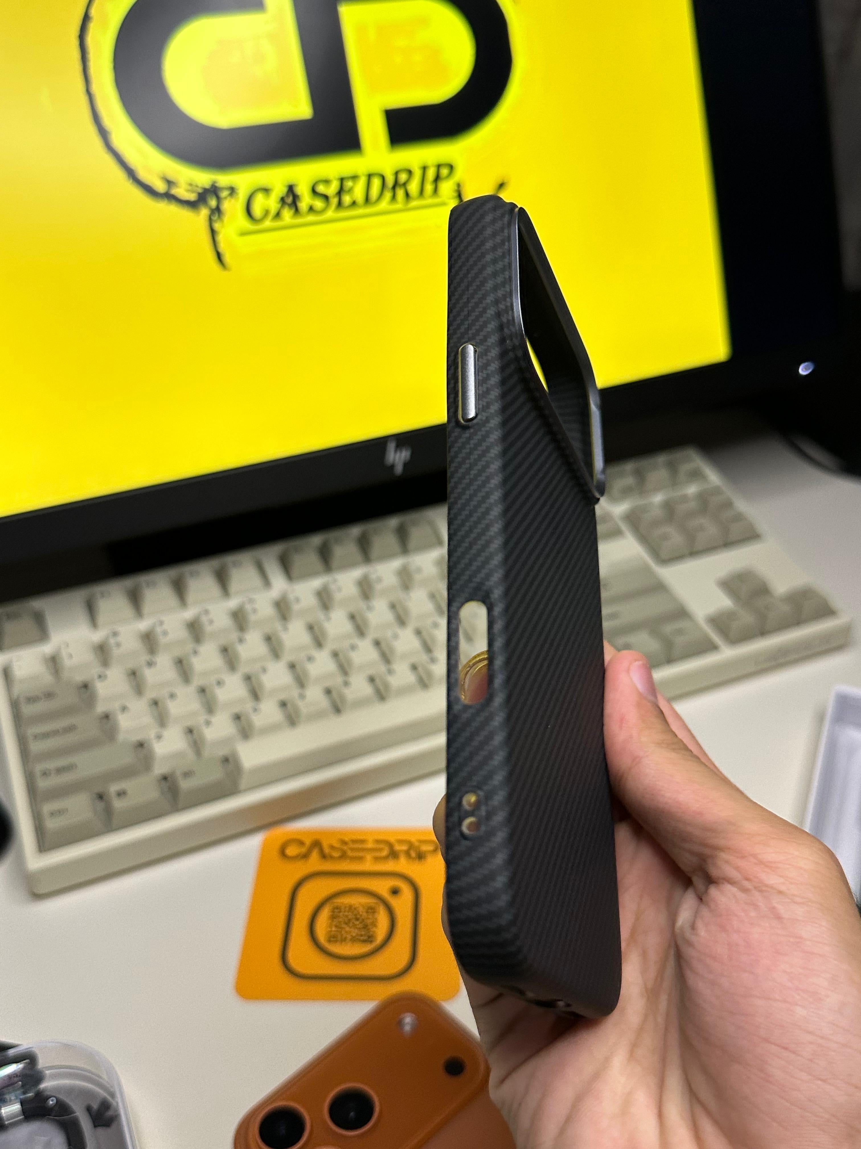 Dfangs Black Carbon Magsafe Case 17 Pro Max