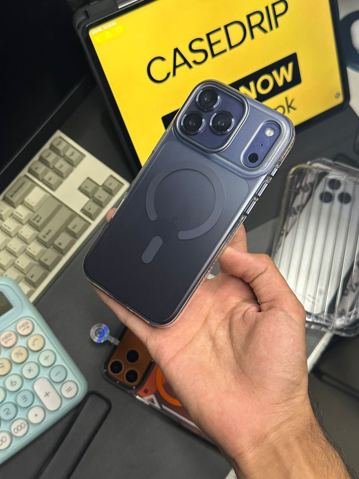 Mutural Dual Shade Matt MagSafe Case Deep Blue 17 Pro Max