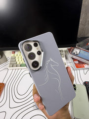 Luxo Silver Horse Design Carbon Magsafe Cases