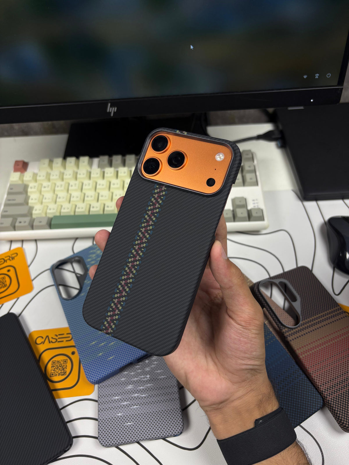Strip same as pita MagSafe carbon case 17 pro max