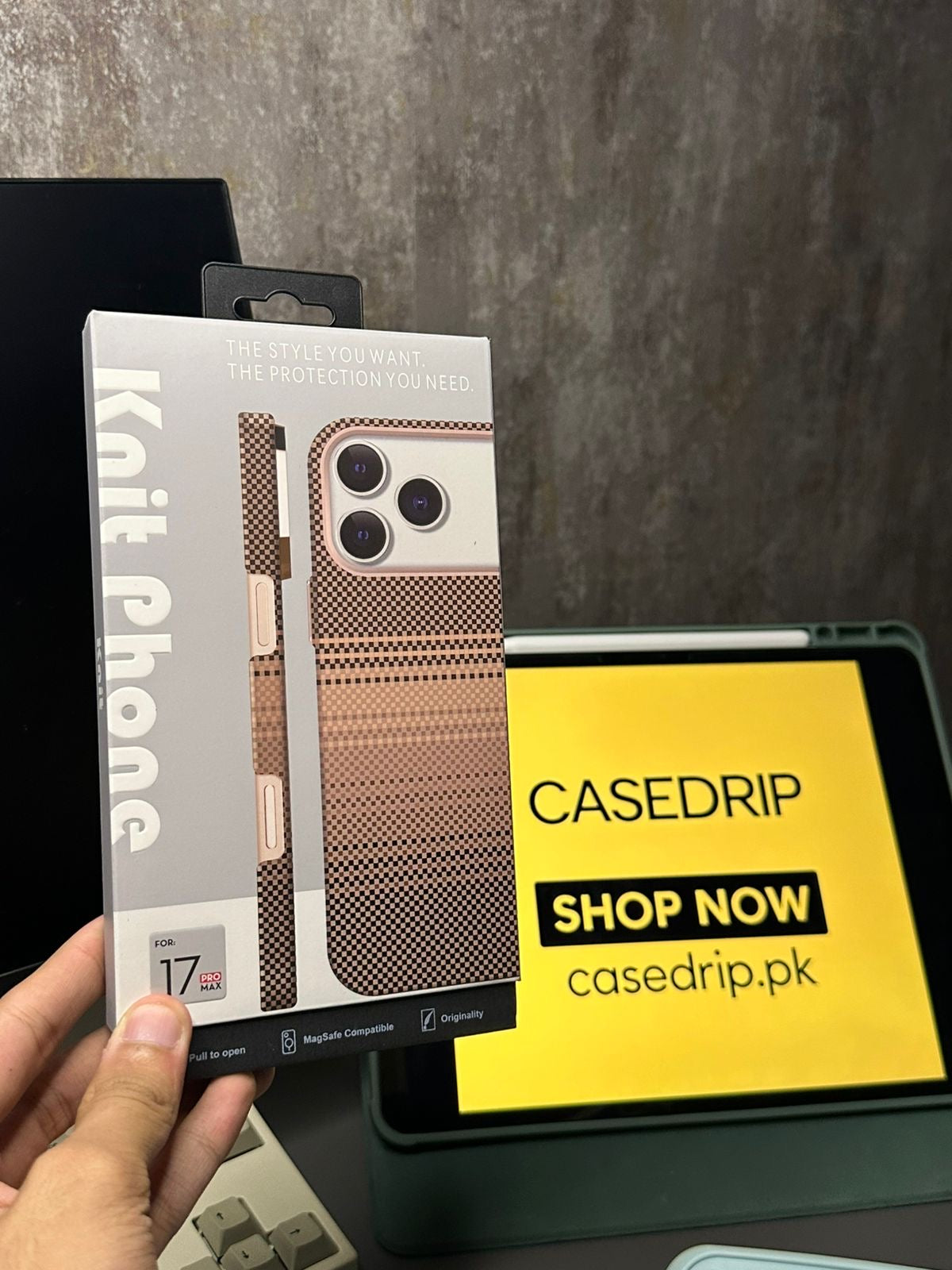 Light Dessert Sunset Carbon Case Same as Pita** 17 Pro Max