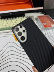 Luxo Black Carbon Pattern MagSafe Cases