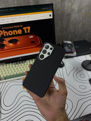 Luxo Black Carbon Pattern MagSafe Cases