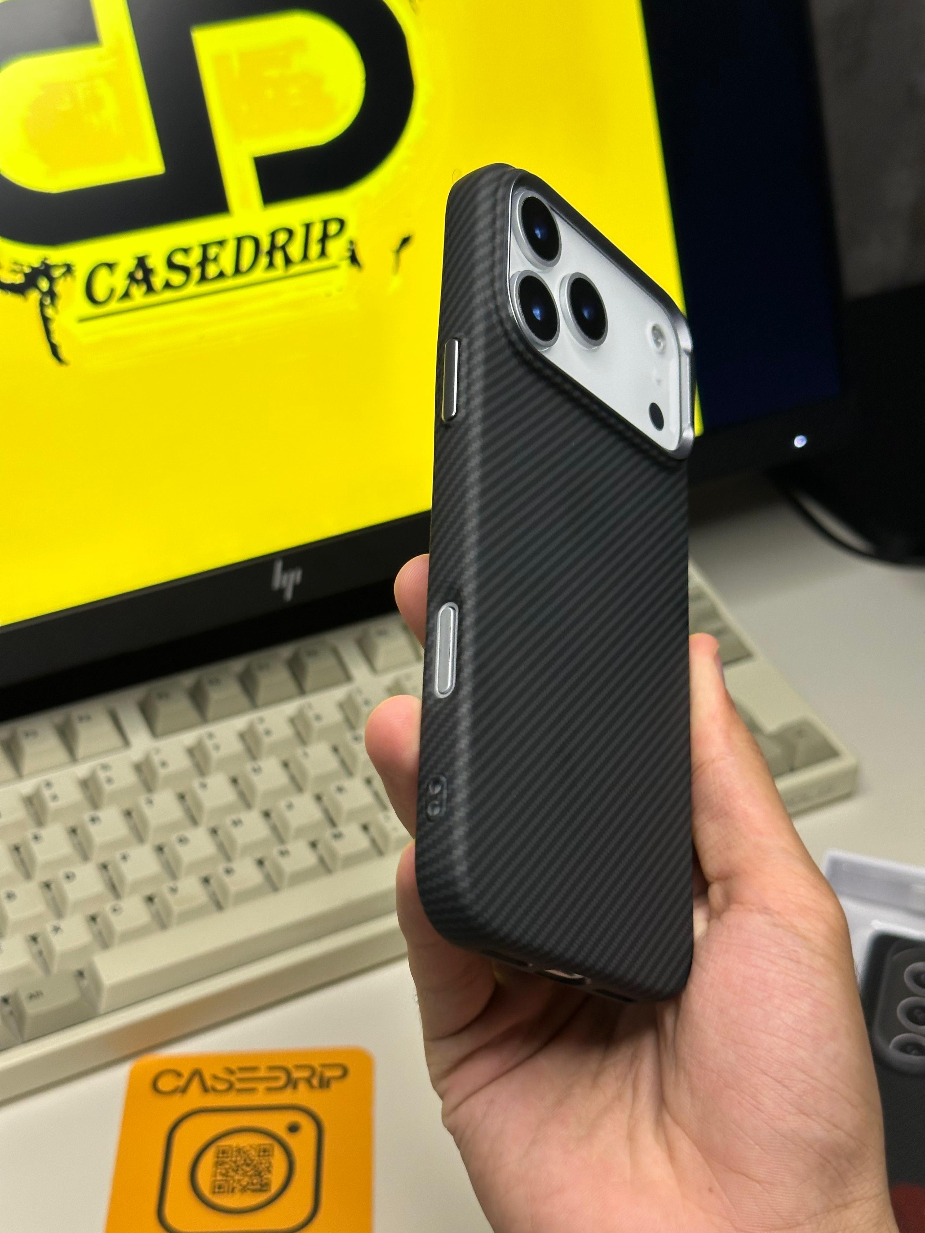 Dfangs Black Carbon Magsafe Case 17 Pro Max