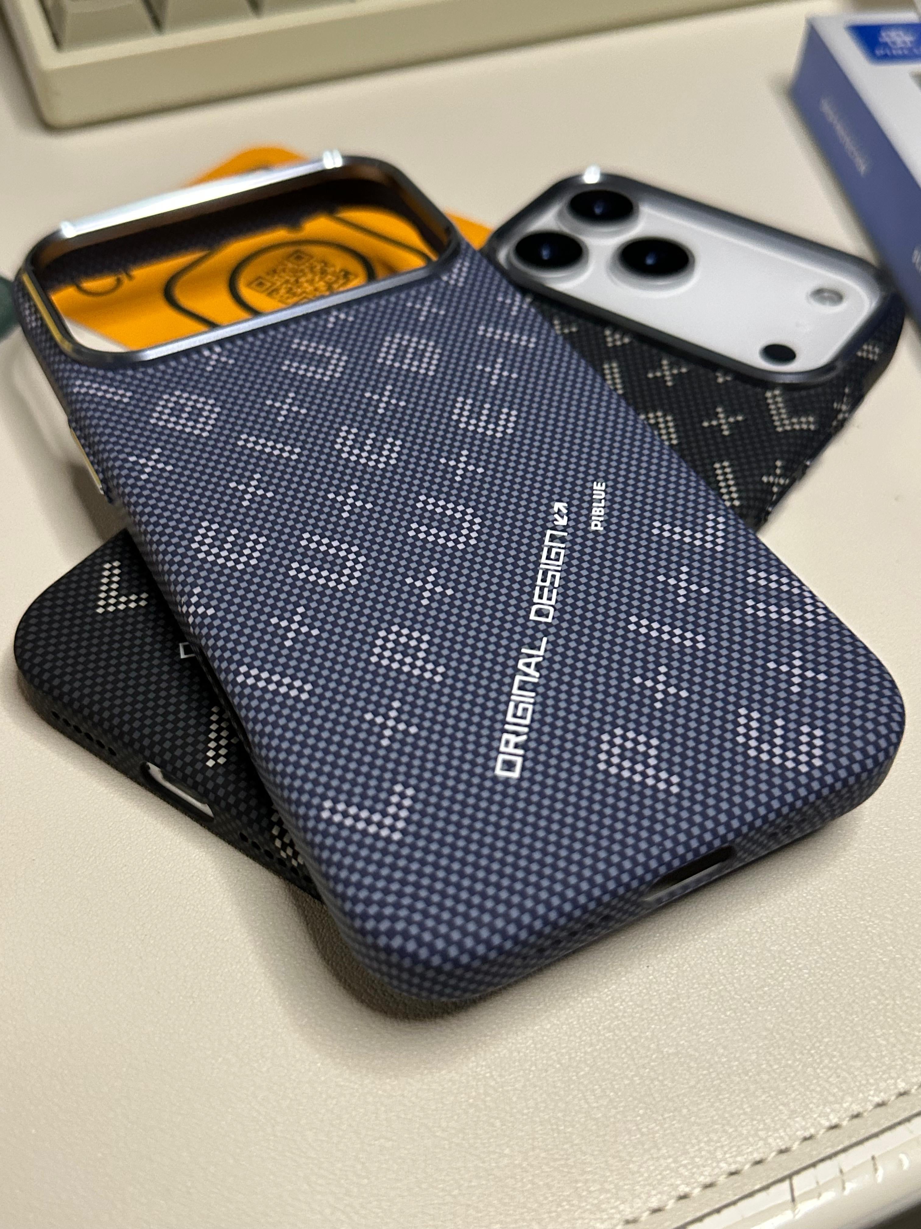 Piblue Carbon Texture Cases 17 Pro Max