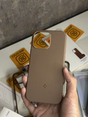 Spigen magarmour lined desert colour