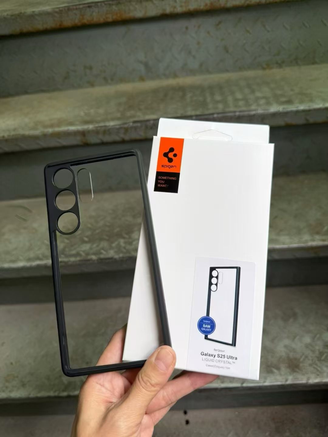 Spigen Black Border Case S25 Ultra