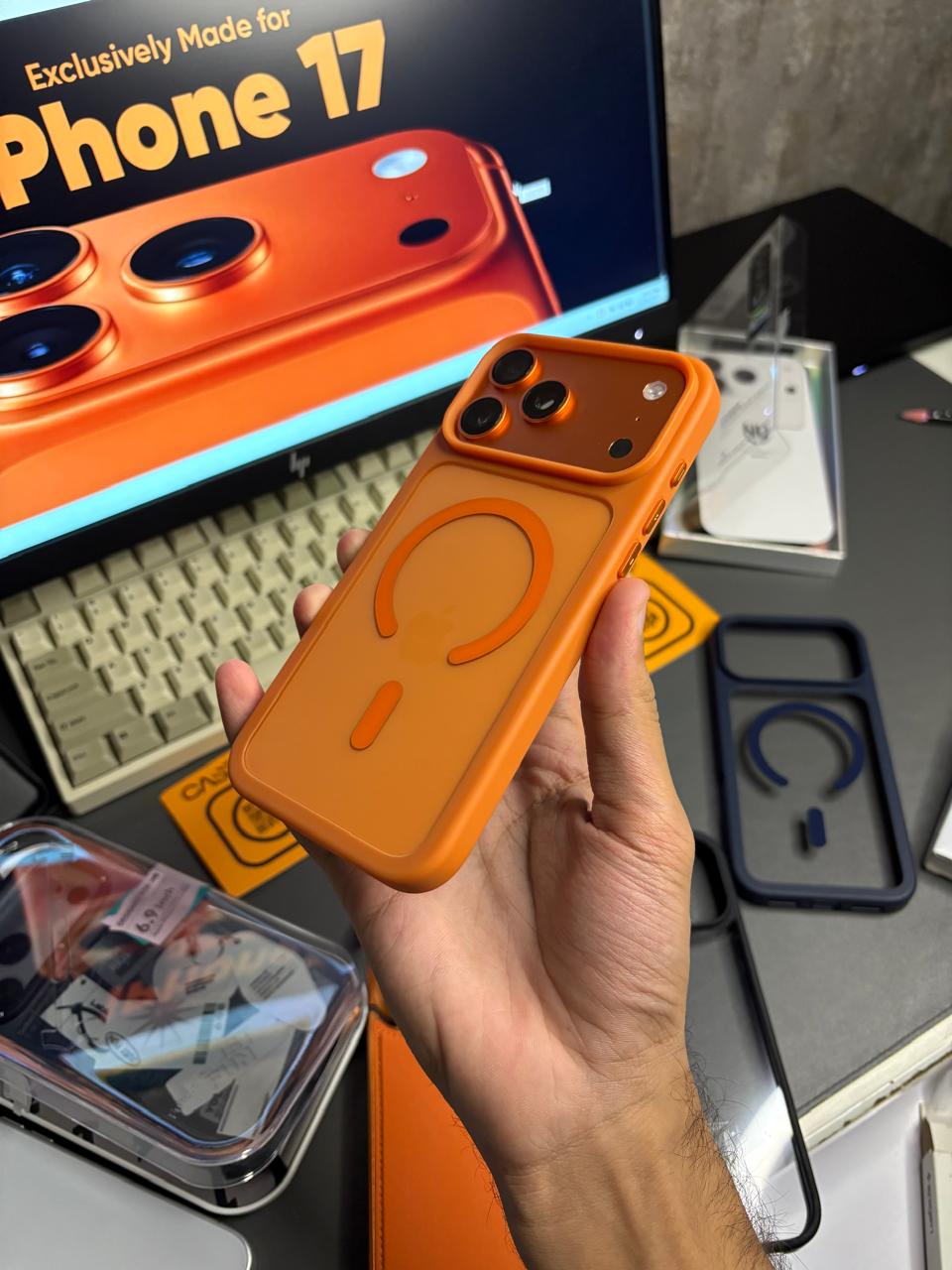 Berlia Color Bordered Magsafe Case 17 Series (Non Yellowing)