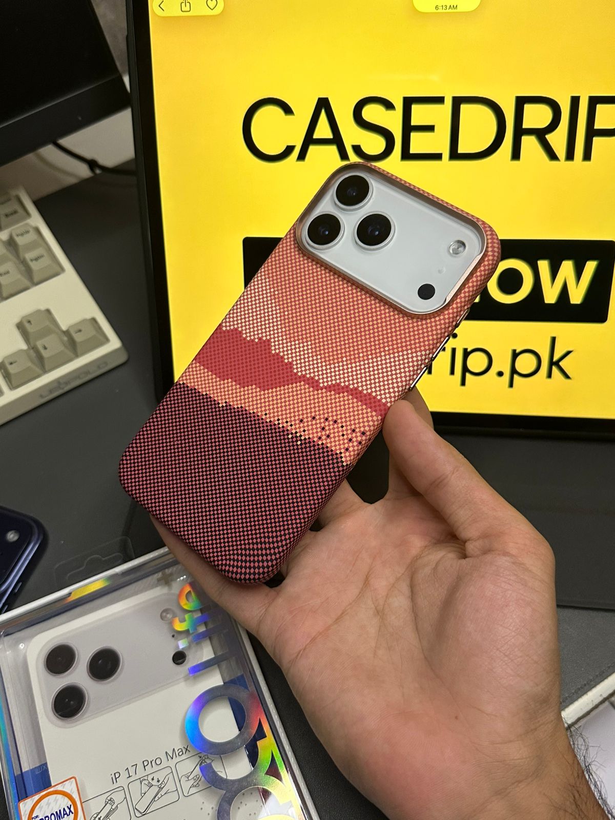 Luxo Red Mountain Design Carbon Case 17 Pro Max