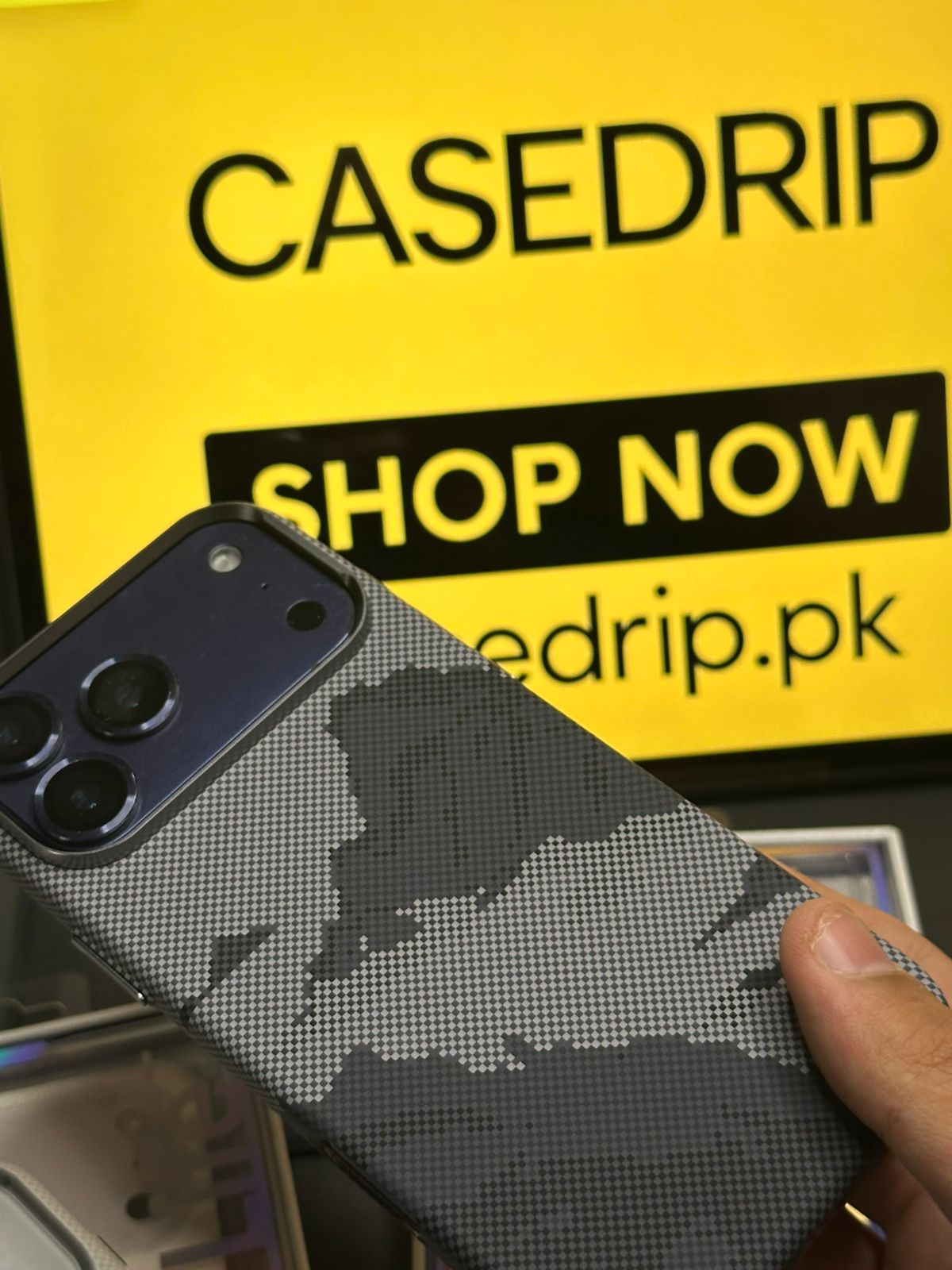 Luxo Mountain Design Carbon Case 17 Pro Max