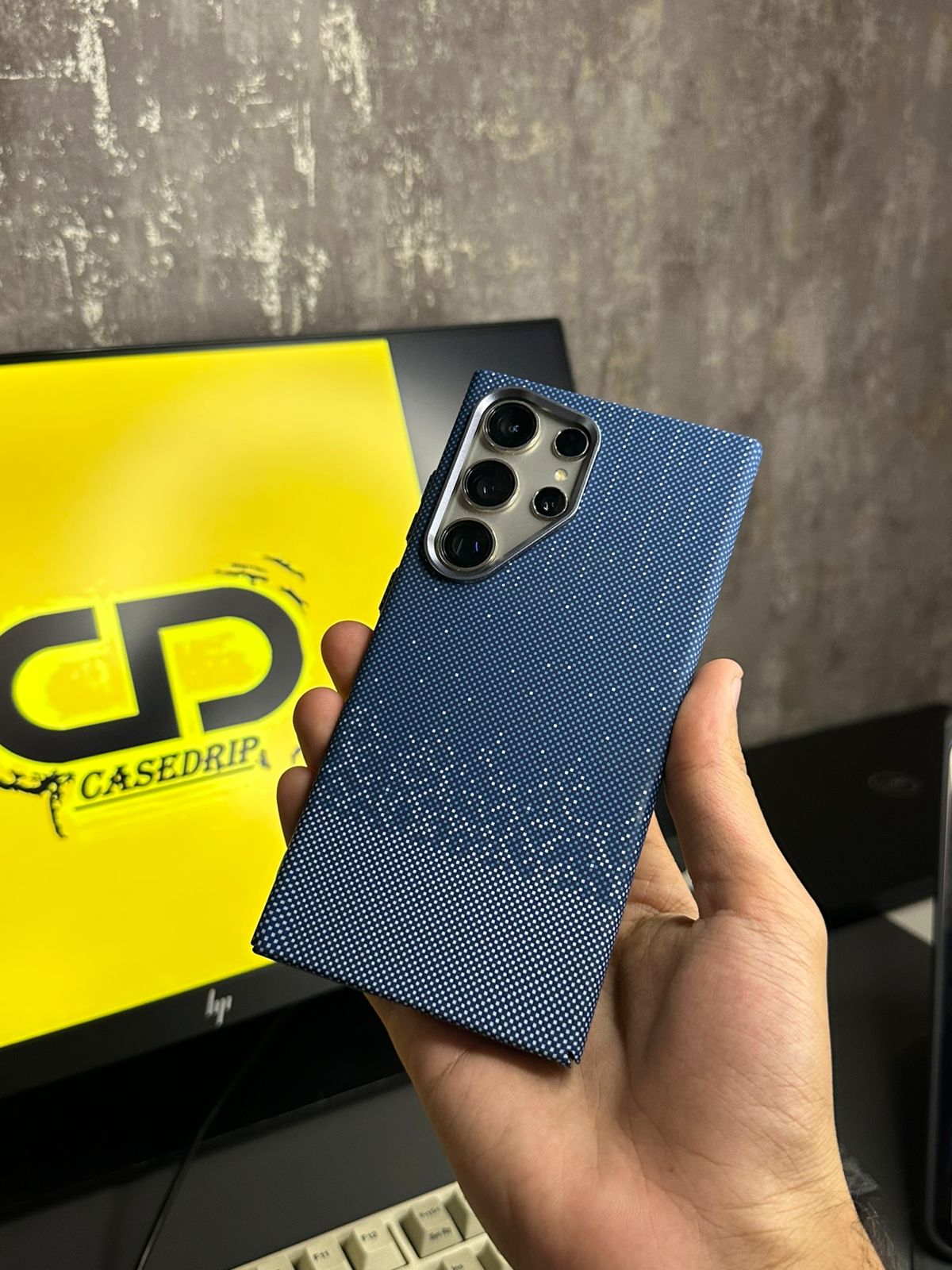 Blue Silver Dotted Luxo Carbon Magsafe Case S24/25 Ultra